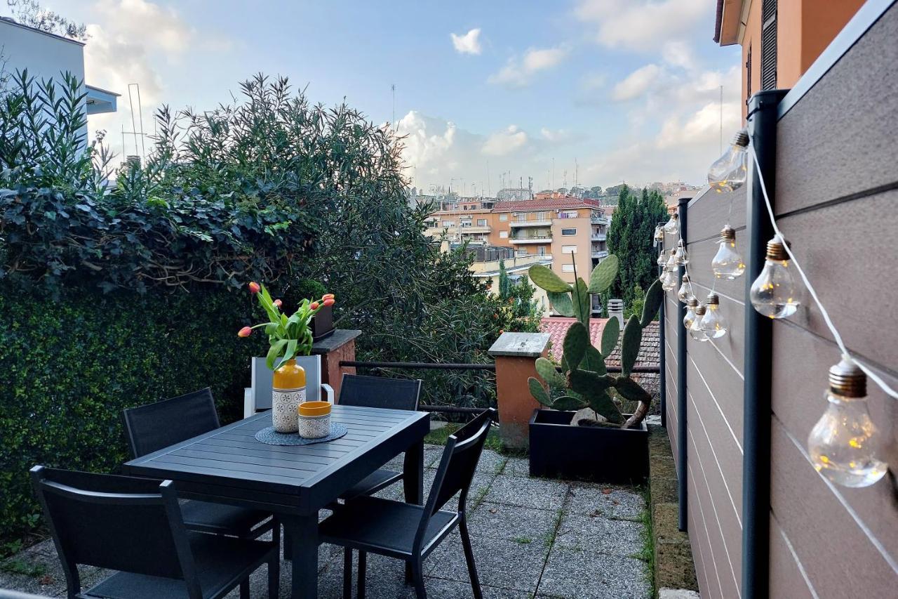 רומא 4Bnb - Cozy Vatican Loft With Terrace מראה חיצוני תמונה